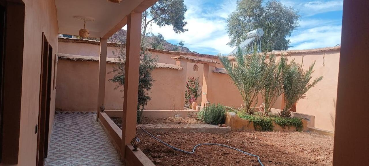 Auberge Restaurant Tissili " Oasis De Fint" Luaran gambar