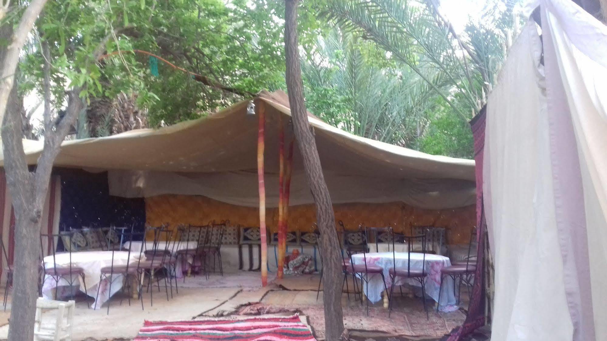 Auberge Restaurant Tissili " Oasis De Fint" Luaran gambar